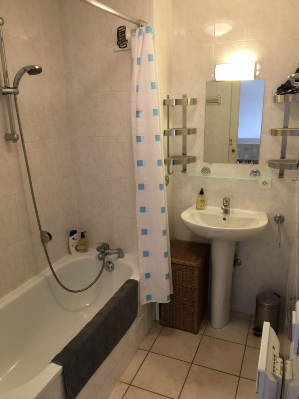 Appartement Alpage 5F, Châtel, salle de bains avec baignoire
