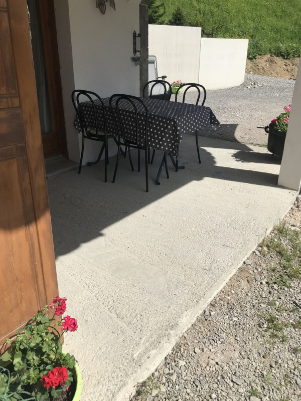 Appartement BOULE DE NEIGE Châtel salon de jardin