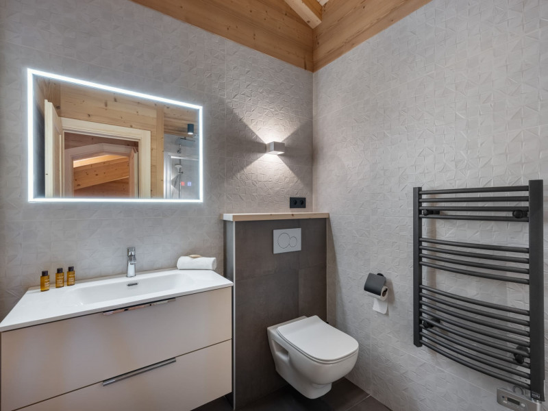 Appartement dans chalet 3 fontaines C1, Salle de douche/ Wc; Châtel Linga