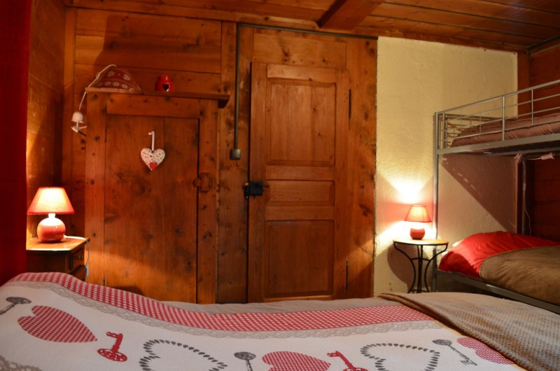 Apartment in Chalet La Louise Bedroom Châtel 2