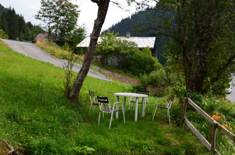 Appartement dans Chalet La Louise Jardin Châtel 2