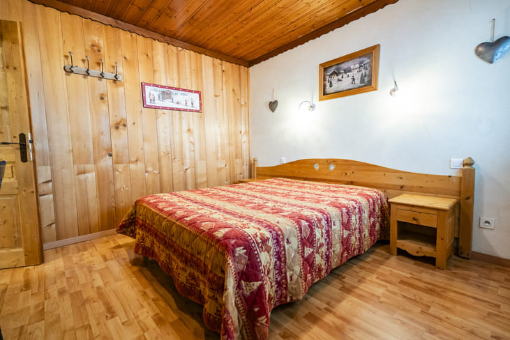 Appartement dans chalet les Boudimes, Chambre 1 lit double, Châtel Haute-Savoie