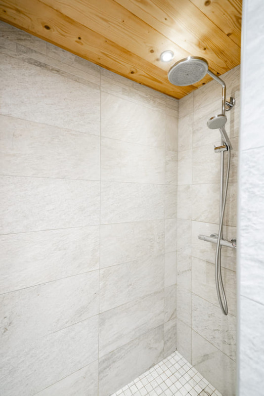 Appartement dans chalet les Boudimes, Douche, Châtel Réservation hébergement