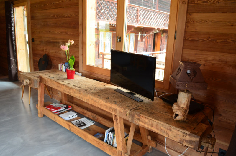 Appartement dans chalet Les Greniers, Salon, Châtel Haute-Savoie