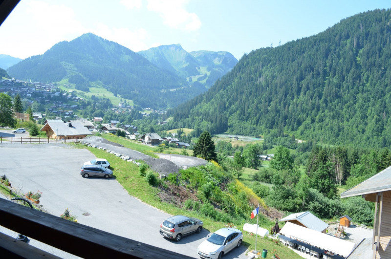 Appartement dans Chalet Les Pivottes 2, Vue de la terrasse, Châtel Montagne soleil 74