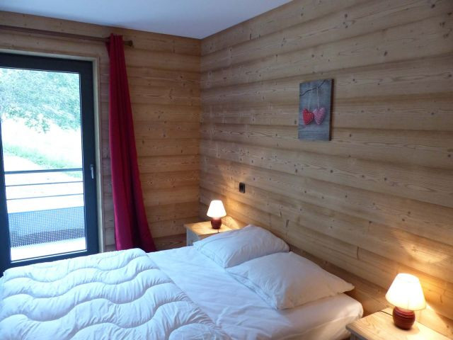 Appartement dans résidence Savoisien, Chambre double, Châtel Location Ski