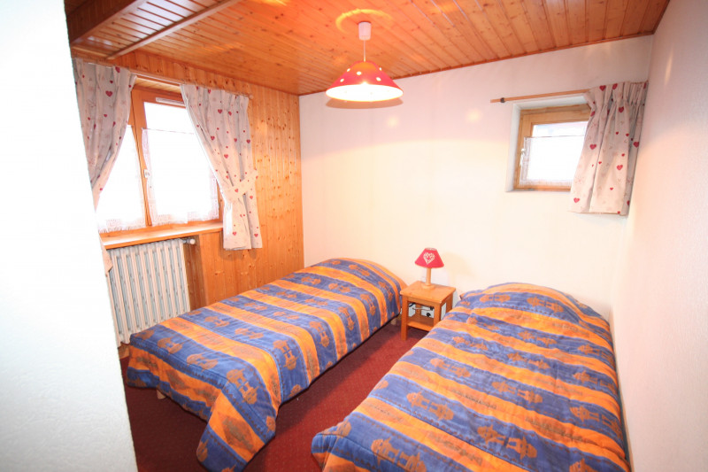 Apartment Echo des Montagnes 1, twin room, Châtel Les Portes du Soleil