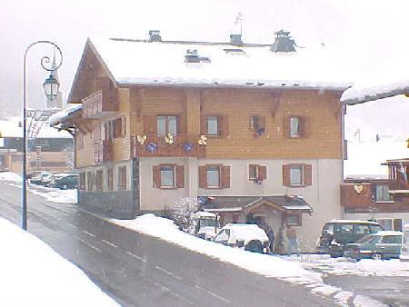 Apartment Echo des Montagnes 2, exterior view of the chalet, Châtel Reservation