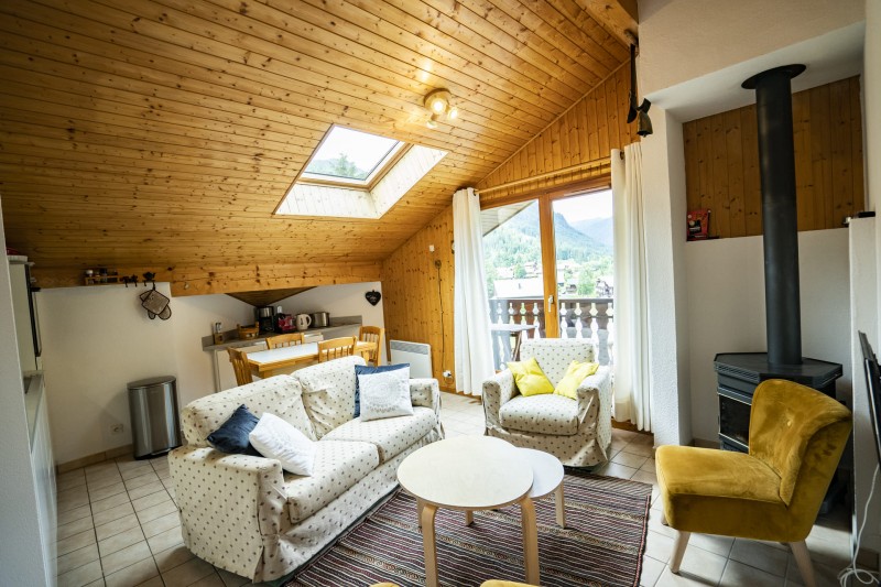 Appartement Forsythia, Châtel, Freinets, 4 personnes, séjour, poêle à bois