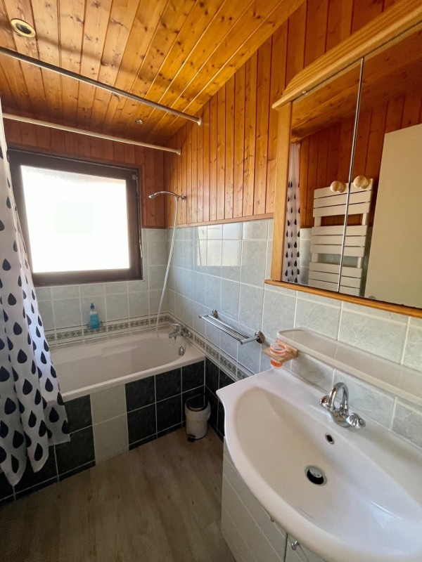 Apartment in Chalet la Chouta n°4, Bathroom, Châtel