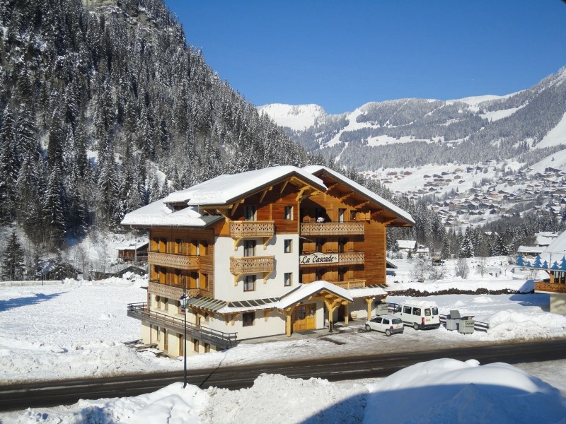 Apartment le Biwak in chalet la Cascade, Chalet in winter, Châtel