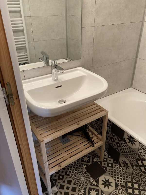 Appartement les Favioles n°9 salle de bain Châtel