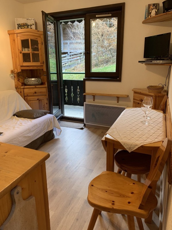 Appartment Les Voinettes 26A, Salon Châtel summer family holidays