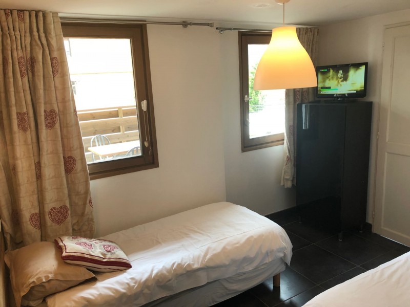 Appartement Martonne, Chambre 2 lits simples Châtel Haute Savoie