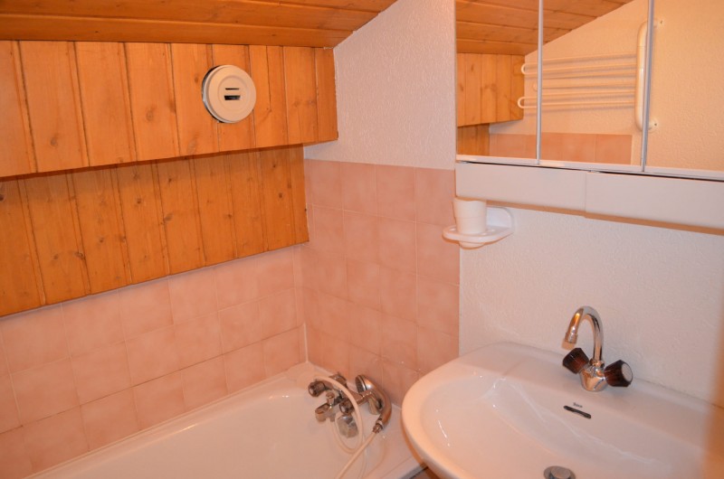 Appartement n°13 B dans résidence les Voinettes, Salle de bain, Châtel