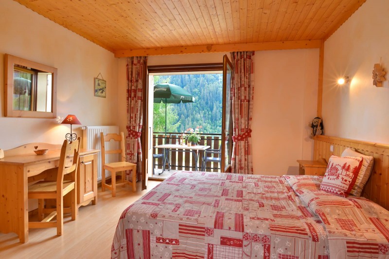 Appartement n°3 dans résidence le Blanchot, Chambre avec 1 lit double, Châtel