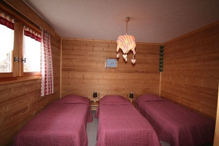 Appartement NINA, Chambre 3 lits simples, Châtel Location de ski