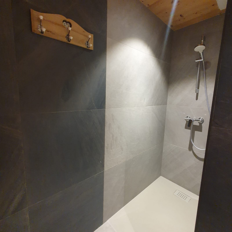 Apartment Oiseau de nuit, Shower room, Châtel Ski rental