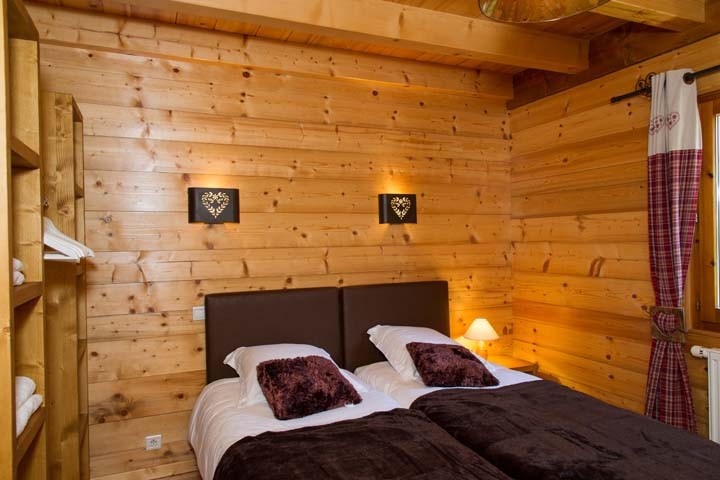 Apartment In Chalet l'Ourson , Bedroom with 2 single beds, Châtel Etringa