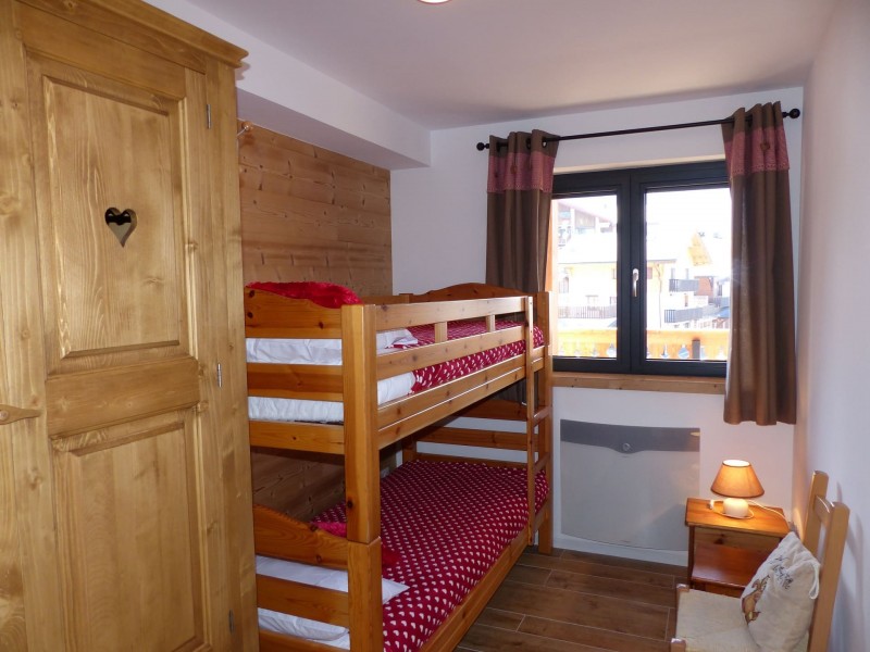 Apartment Soldanelles n°11, Bedroom with bunkbeds, Châtel French Alps