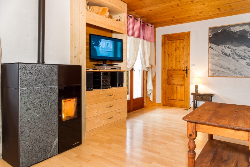 Appartement Super Châtel, séjour, Châtel cheminée