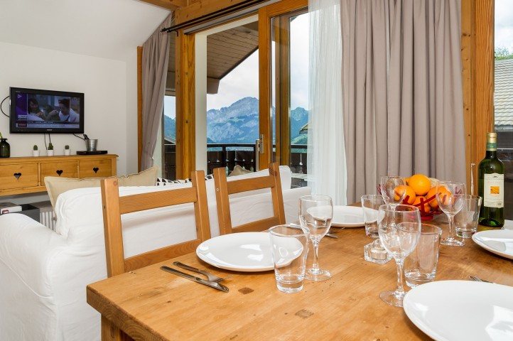 Apartment 4 people, Armoises 8, Centre Village, Living room, Châtel mountain	