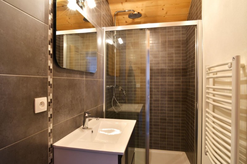 chalet alaska salle de bains chatel
