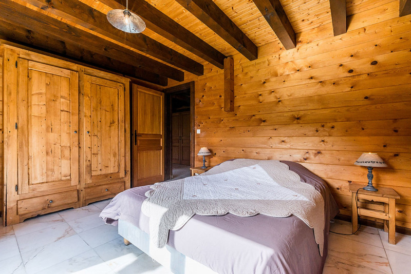 Chalet Alban Petit Châtel Bedroom French Alps 