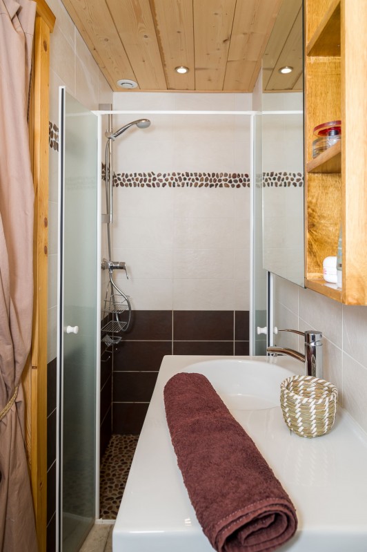 Chalet Anna 16 personnes Châtel Pré-la-Joux salle de douche