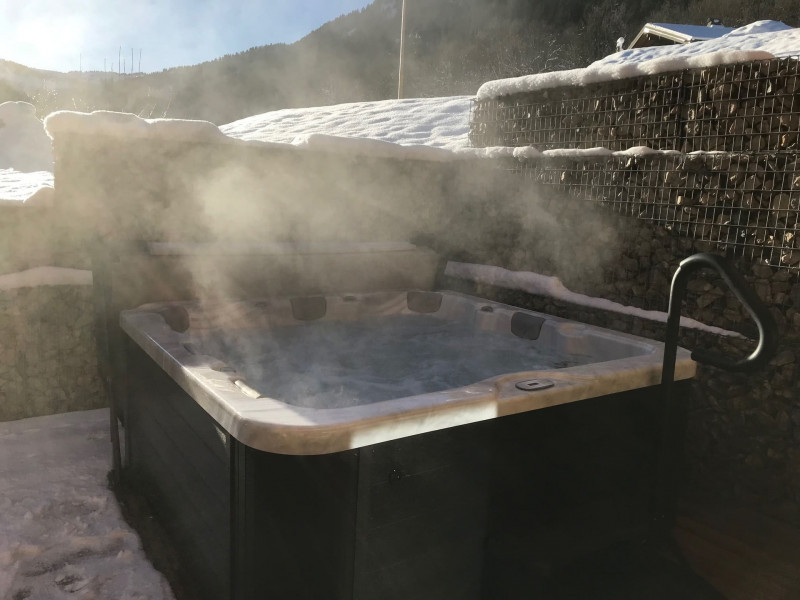 Chalet Au Bon Vieux Temps, jacuzzi, Châtel Les Portes du Soleil