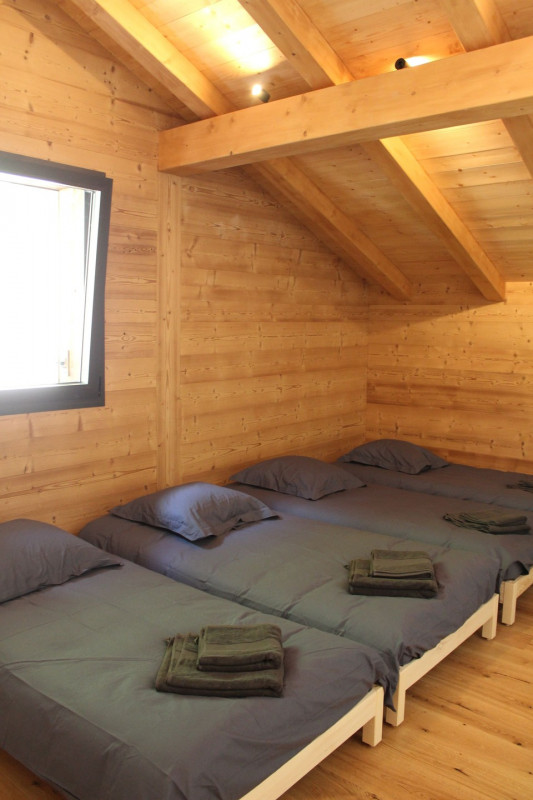 chalet-bonatti-chambre-4-lits-simples-chatel-7236634-7979383