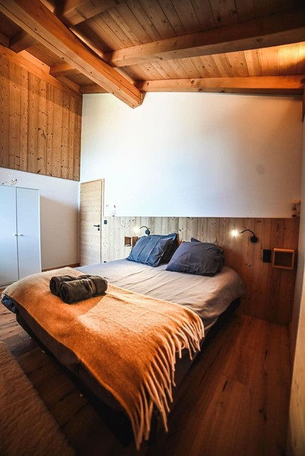 Chalet Bonatti, double room, Châtel vacation mountain ski snow sun family