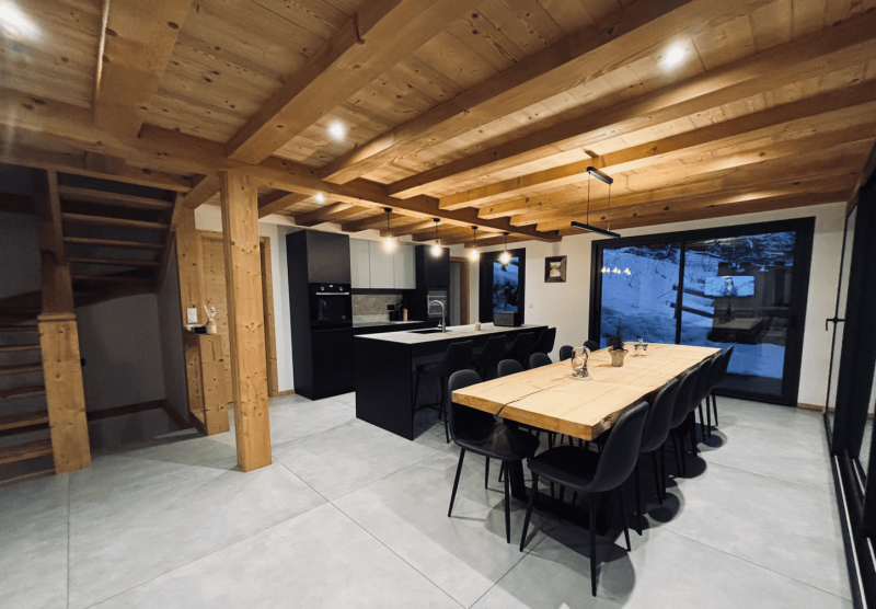 Chalet Bonatti, Kitchen and dining area, Chatel, Mountain view