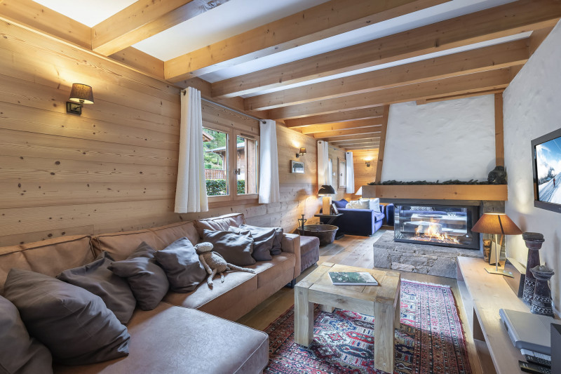 Chalet Casa Linga, Living room with fireplace, Châtel French Alps