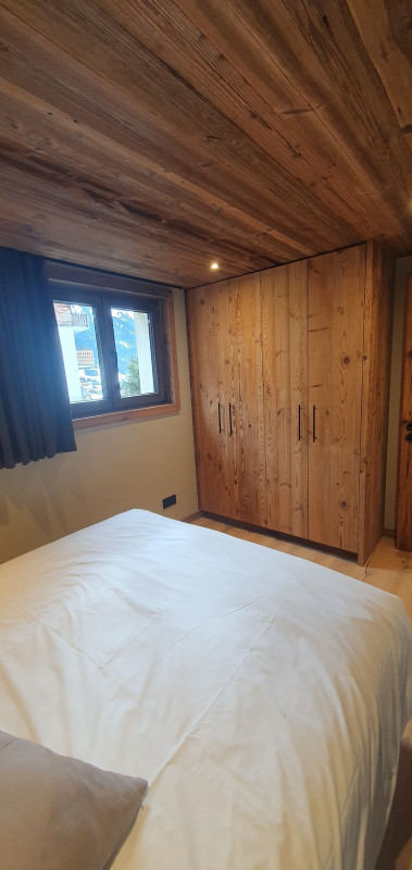Chalet, double bedroom, Châtel family ski vacation