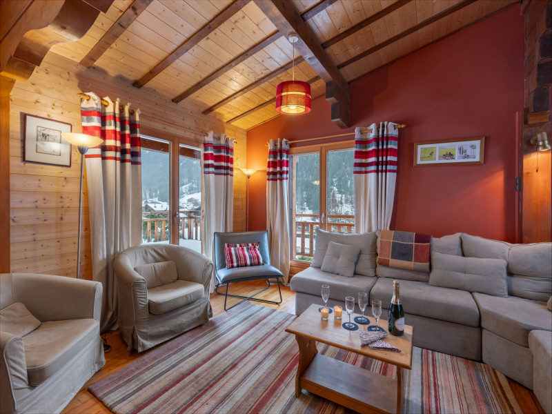Chalet Chant du Coq, Living room with fireplace, Châtel Holidays rental