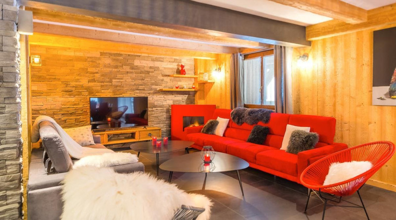 Chalet Chante Merle, Salon avec télévision, Châtel Vacances en famille