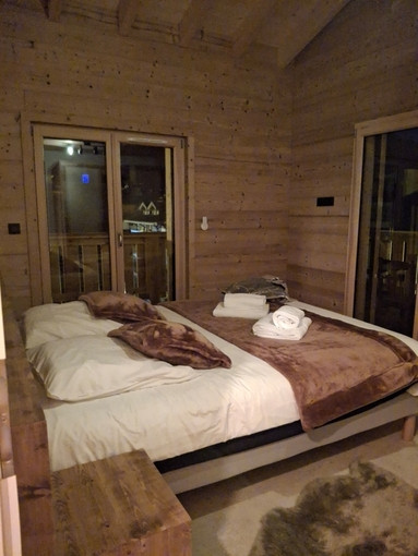 Chalet de la Fiolaz, Bedroom with double bed, Châtel Ski area 74 Chalet de la Fiolaz, Bedroom with double bed, Châtel Ski area 74