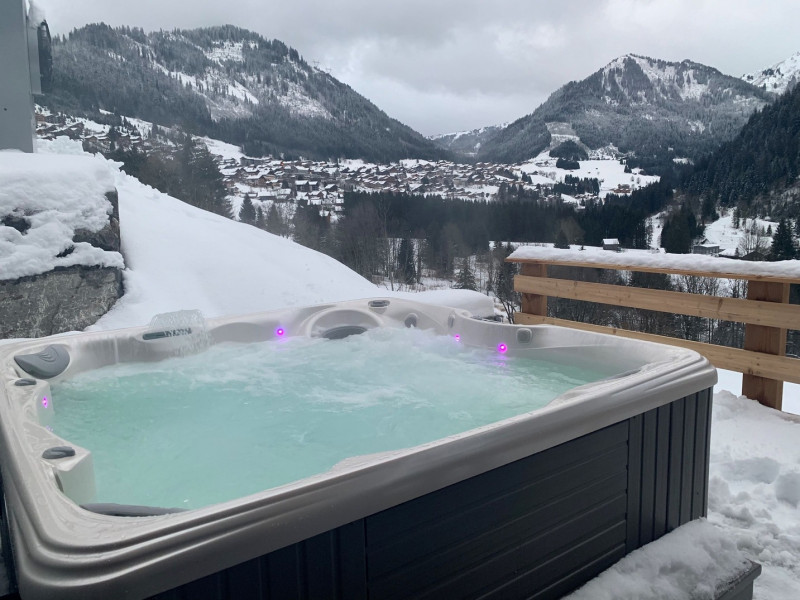 Chalet Entre Vous, Terrasse avec jacuzzi, Châtel Cozy 74