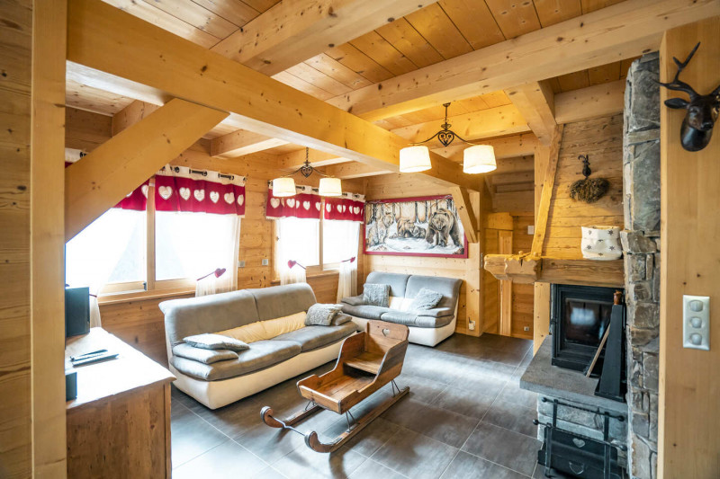 Chalet Etagne, living room with fireplace, Châtel Les Portes du Soleil