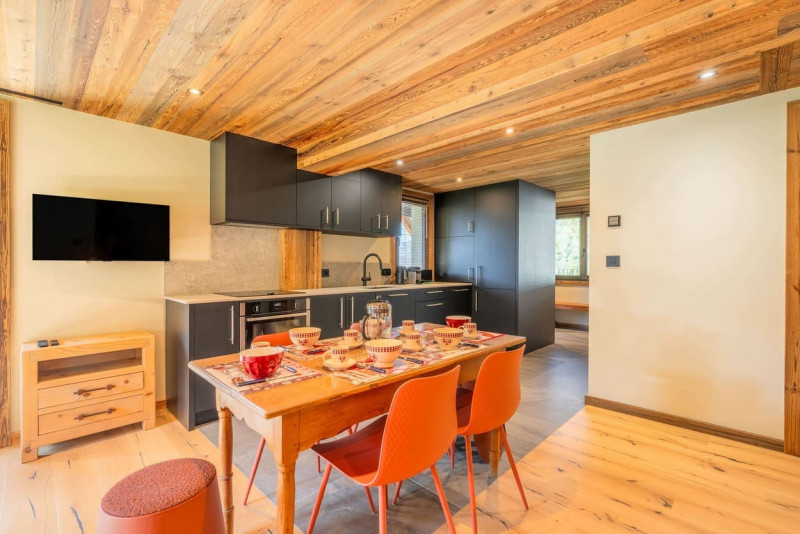 Chalet Etèla, kitchen, Châtel: skiing, snow, sun, vacation