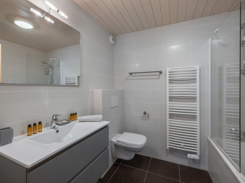 Chalet Etringa, Salle de Bain, Châtel Alpes du Nord