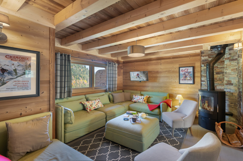 Chalet Etringa, Living room and fireplace, Châtel Haute-Savoie