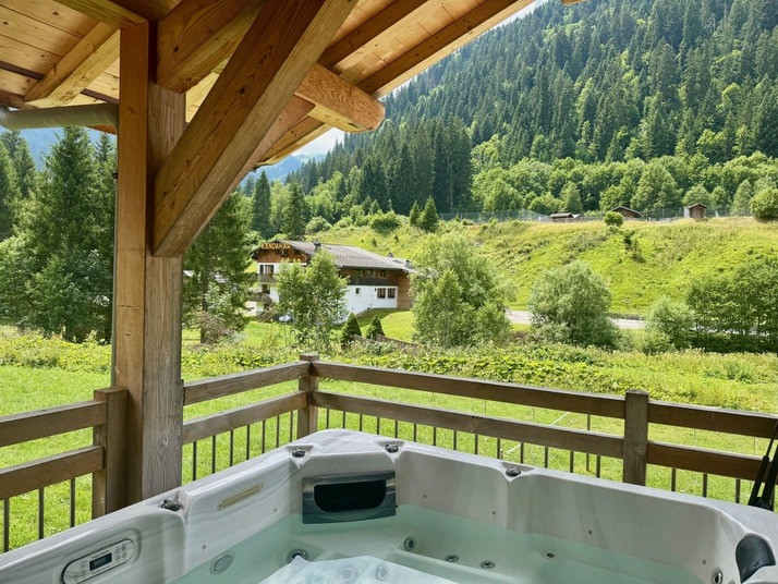 Chalet Haute Cime, terrace with jacuzzi, Châtel Les Portes du Soleil, summer mountain family vacations