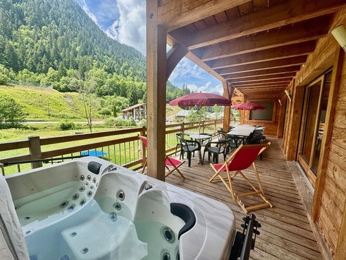 Chalet Haute Cime, terrace with jacuzzi, Châtel Reservation, family vacations summer mountain sun