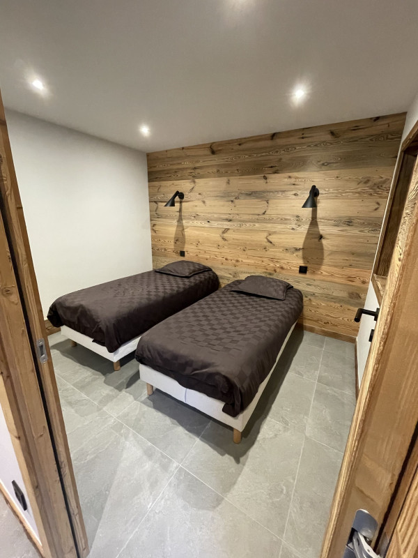 Chalet L'Alpaga, Bedroom 2 single bed in ground floor, Châtel Portes du Soleil