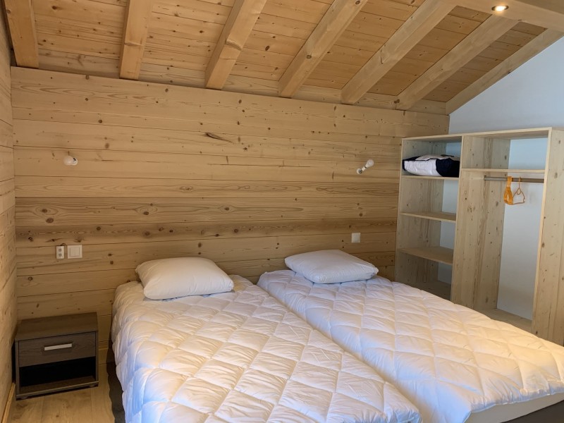 Chalet l'echo du morclan, Chambre 2 lits simples n° 2, Châtel