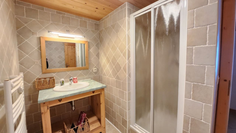 Chalet l'Edelweiss, Bathroom, Châtel Portes du Soleil Chalet l'Edelweiss, Bathroom, Châtel Portes du Soleil