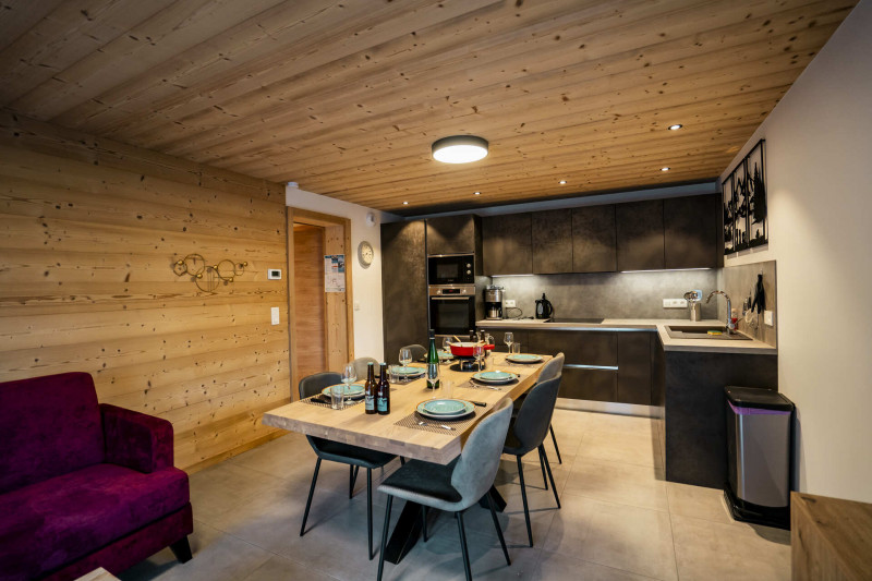 Chalet La Ferme de Delphine & François, salon cuisine, Châtel Haute-Savoie