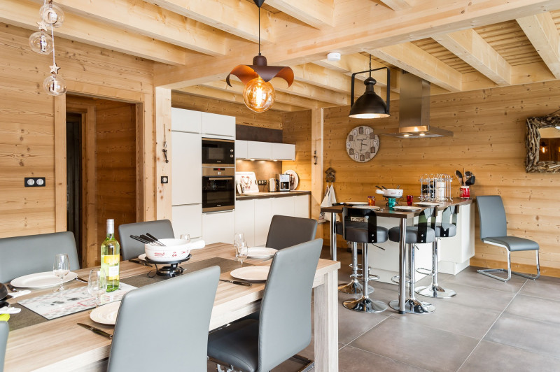 Chalet Le Bois Brulé, Châtel, cuisine ouverte sur le séjour